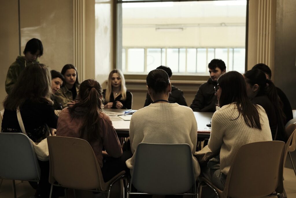 Atelier lors de la rencontre inter-écoles de Regards en bIAis 2026